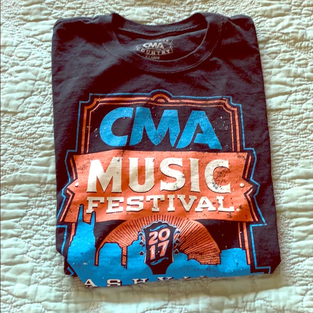 2017 CMA Music Awards Men’s T-shirt